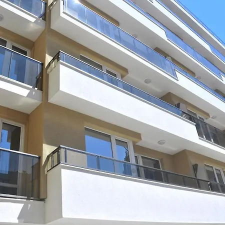 Central Sofia Condo * Szófia